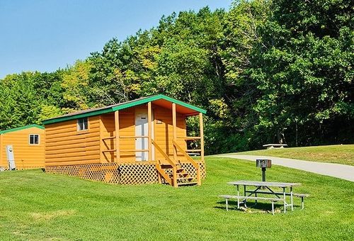 Plymouth Rock Camping Resort Deluxe Cabin 18 Elkhart Lake Bagian luar foto